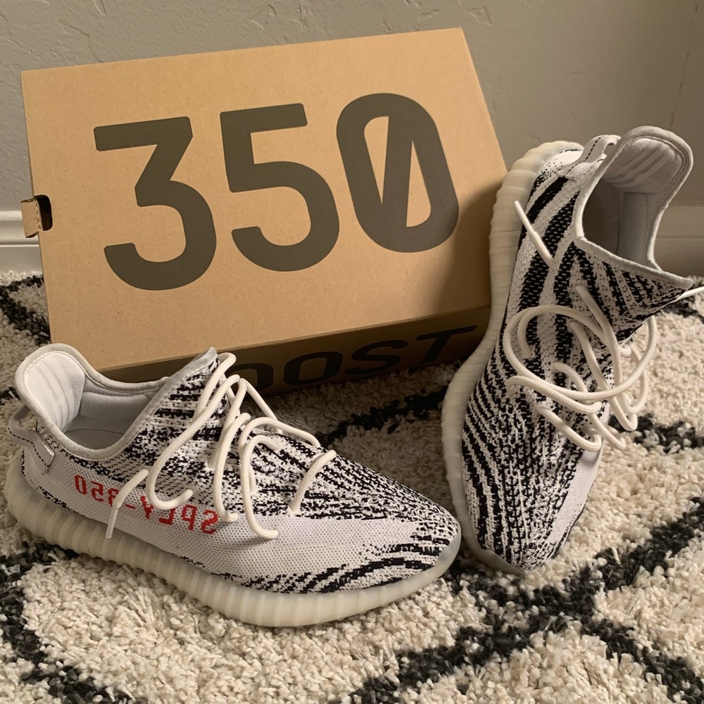 Yeezy - Picture 2 of 9